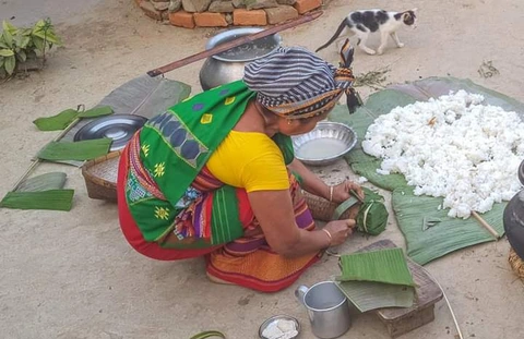 close with banana leaf